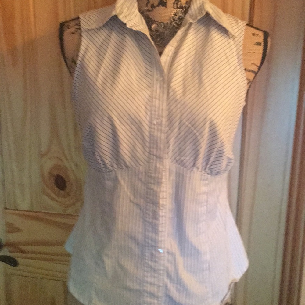 Hillard & Hanson size small glass button down